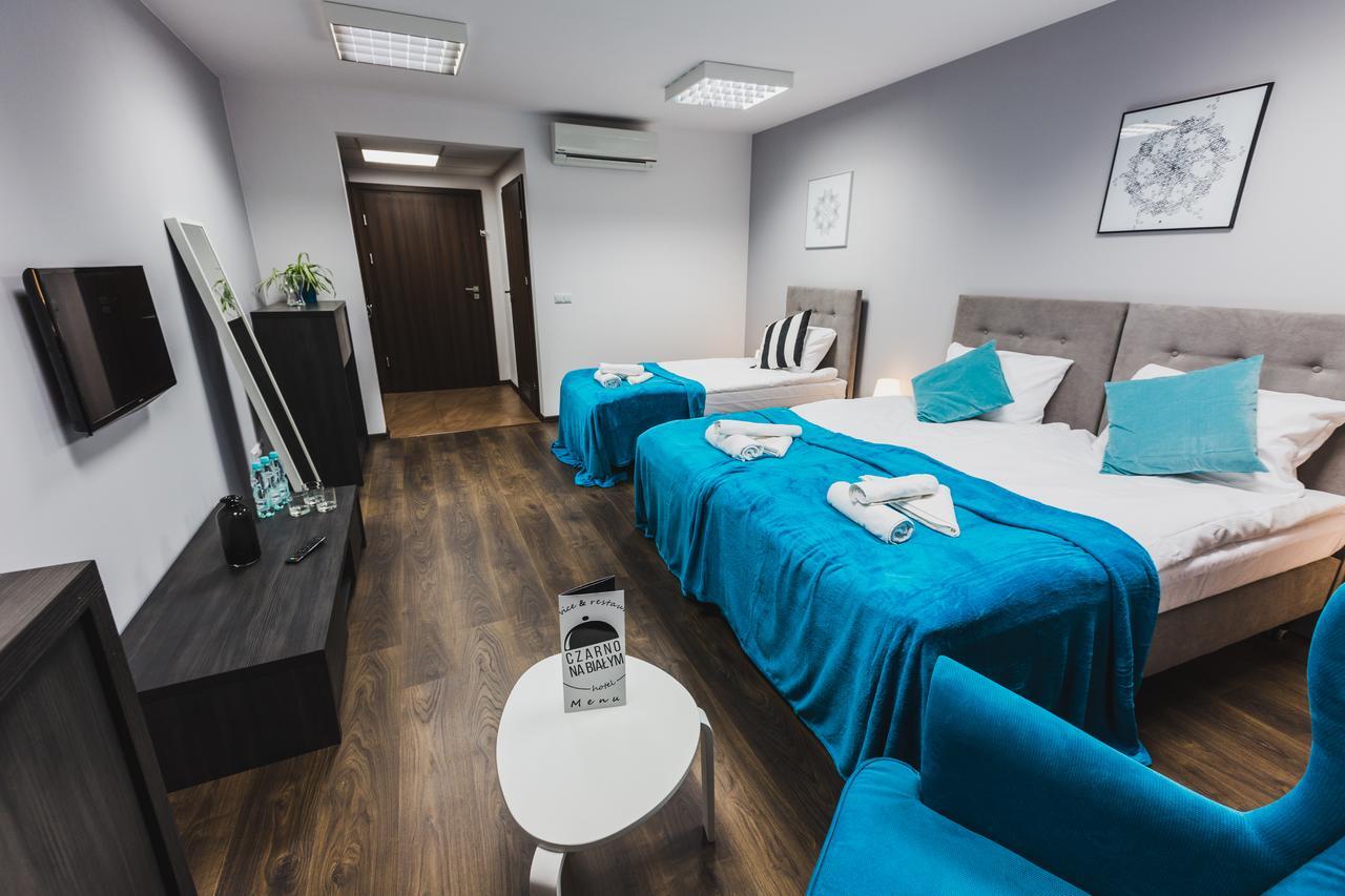 Czarno Na Bialym Hotel Krakow Ngoại thất bức ảnh