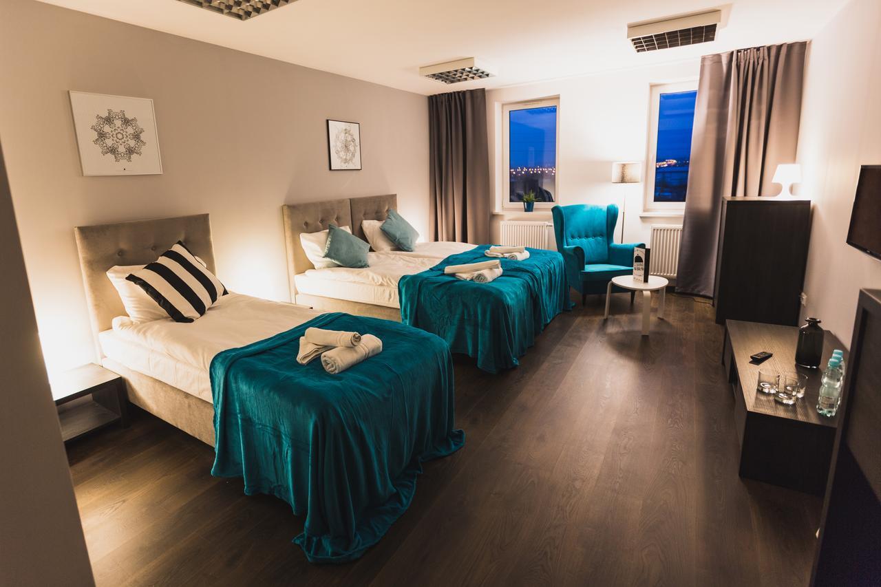 Czarno Na Bialym Hotel Krakow Ngoại thất bức ảnh
